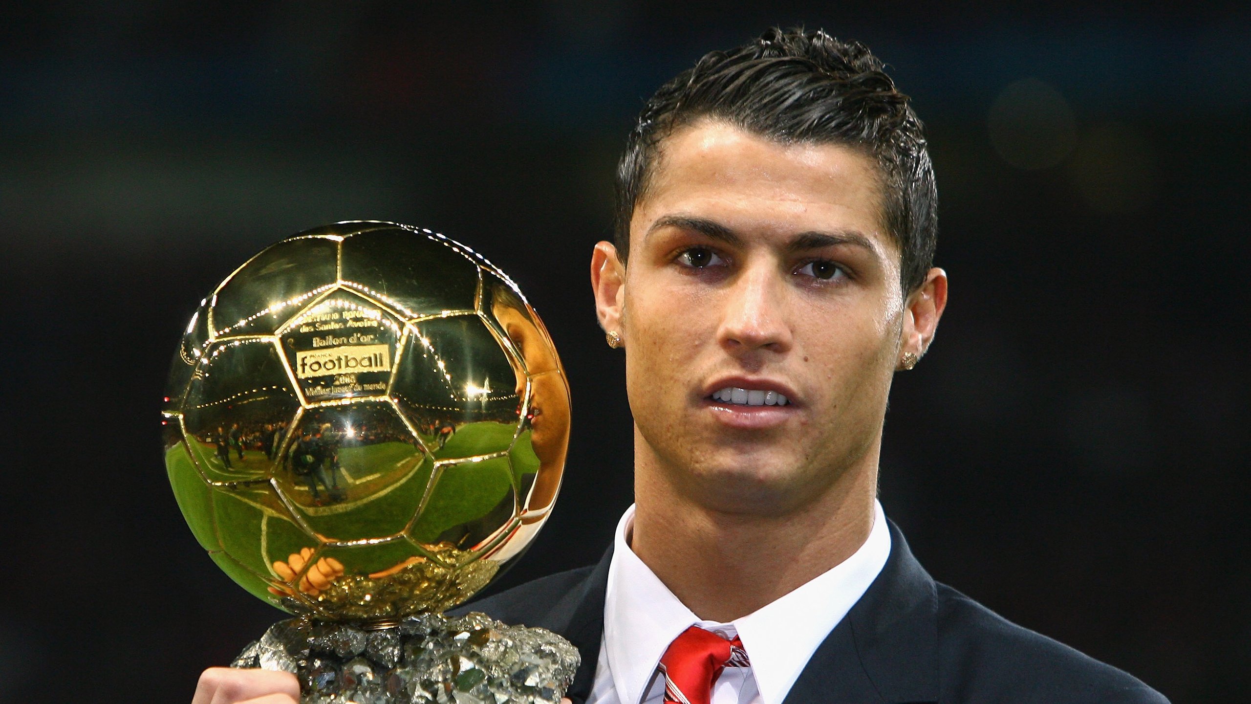 搏击台上选手竞技水平持续提升,搏击展示